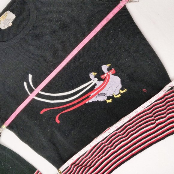 Vintage 1960s Duck Sweater Thin Knit Ducks w Ribbo - Picture 9 of 16